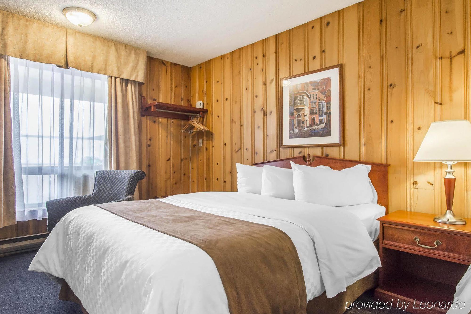 Lodge Danube Bleu Forestville